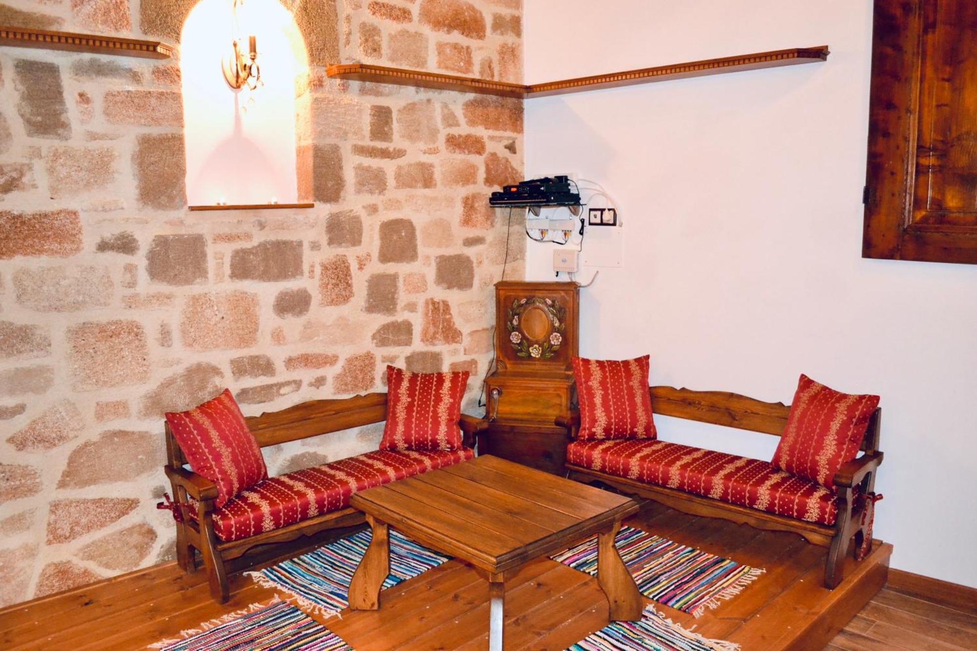 Villa Patitiri Traditional House With Hot Tub Archangelos  Eksteriør billede